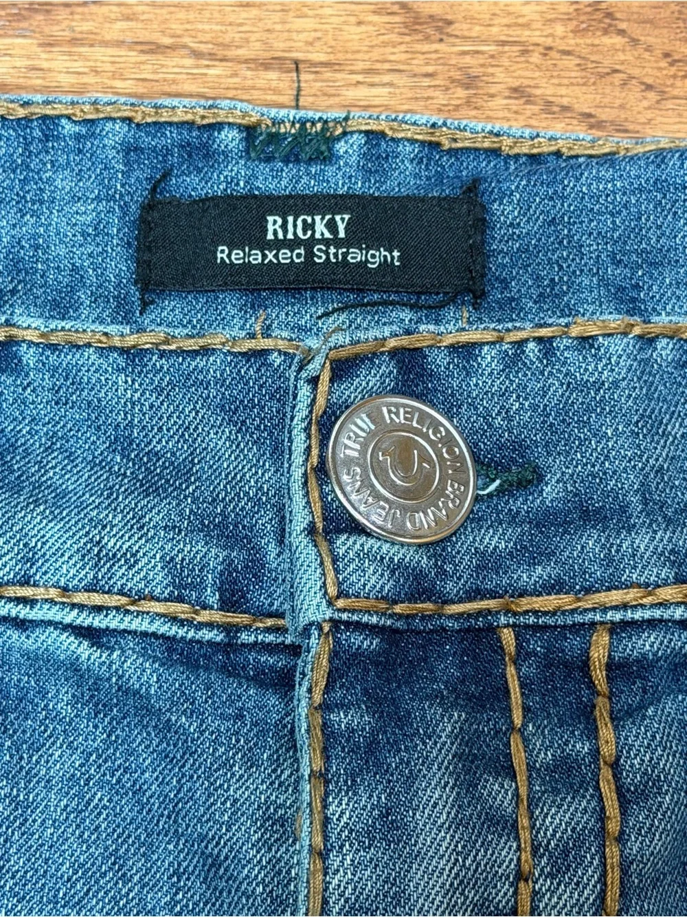 True Religion Men’s Ricky Relaxed Straight Jeans Thick Stitch Flap Pockets 36x32